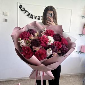 Роуз купить в Челябинске с бесплатной доставкой в цветочной мастерской CROCUS